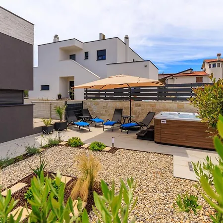 Sabena With Private Whirlpool Apartment Porec