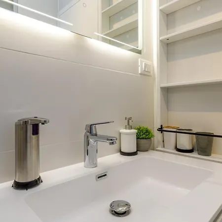 Sabena With Private Whirlpool Apartment *