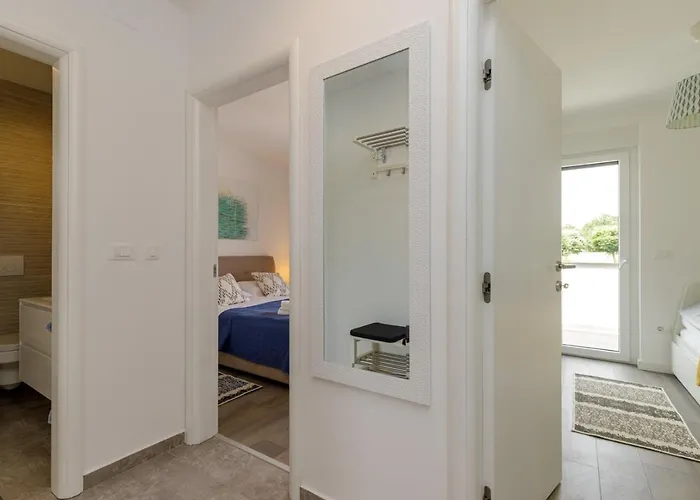 Sabena With Private Whirlpool דירה *