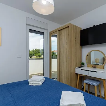 Sabena With Private Whirlpool Apartment