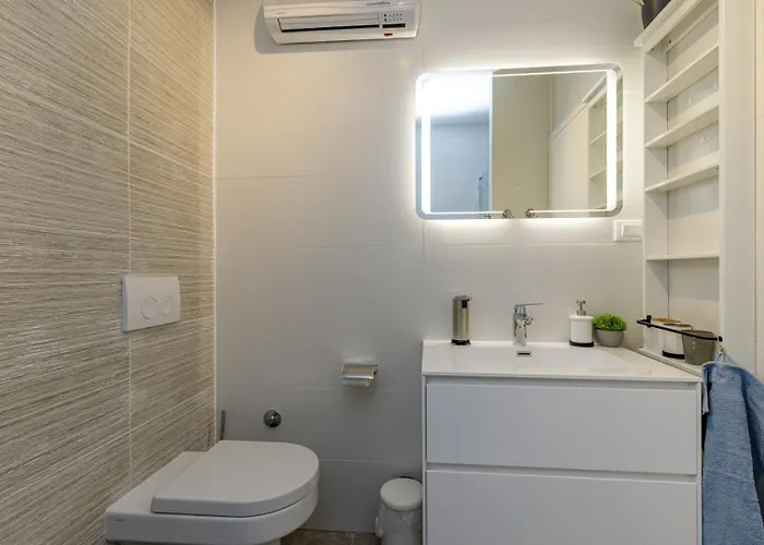 Sabena With Private Whirlpool 아파트