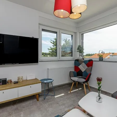 Sabena With Private Whirlpool Apartman