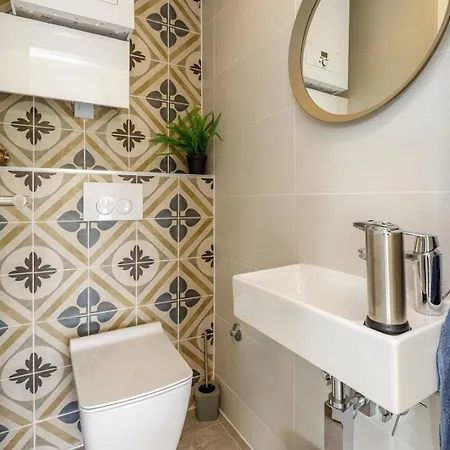 Sabena With Private Whirlpool